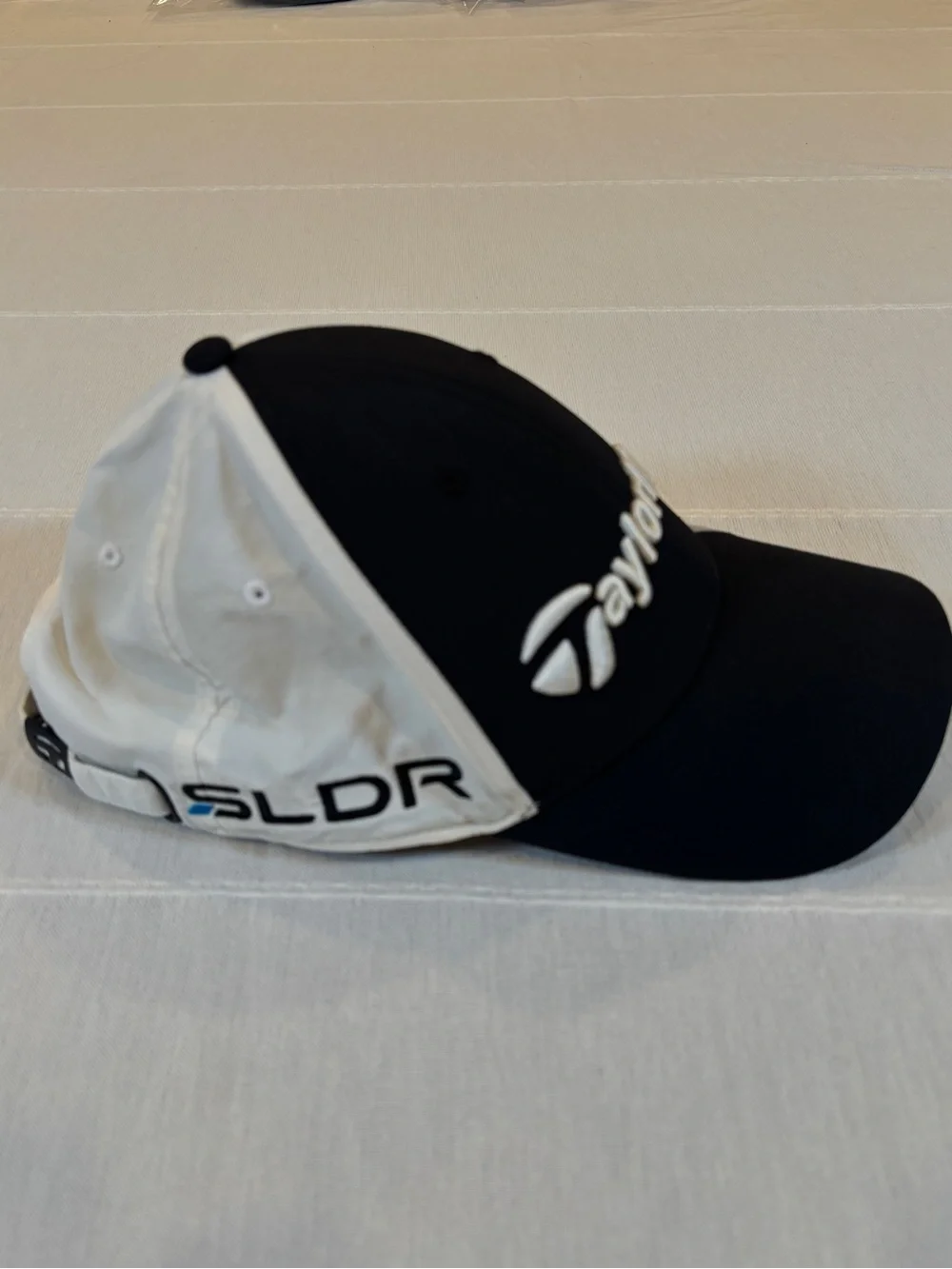 TaylorMade SLDR Tour Preferred Golf Hat – Black & White Adjustable Cap